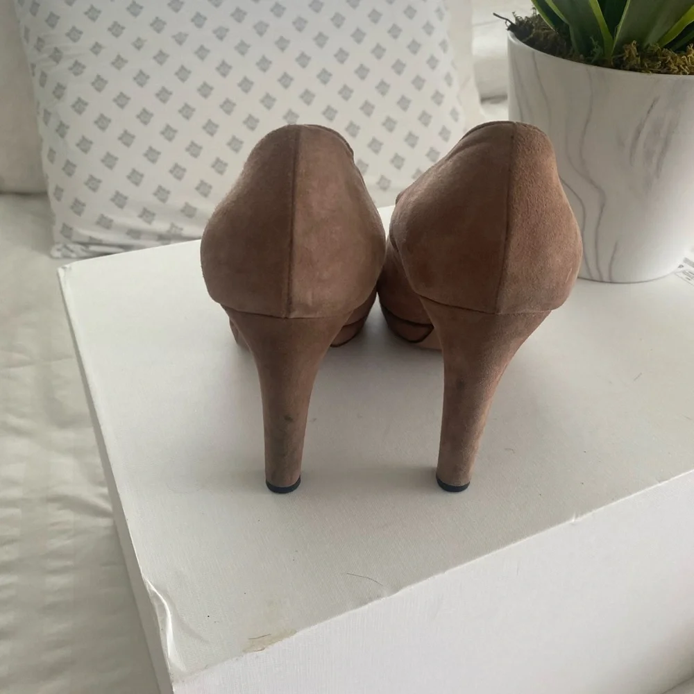 AUTHENTIC light pink Prada Heels Elegant Suede Design - Picture 5 of 14